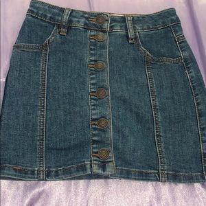 Denim skirt, fits around 00